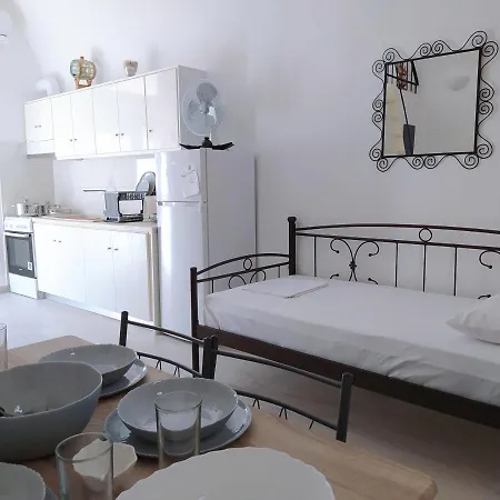 Mentoras' Complex Apartamento